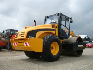 Каток JCB VM146D